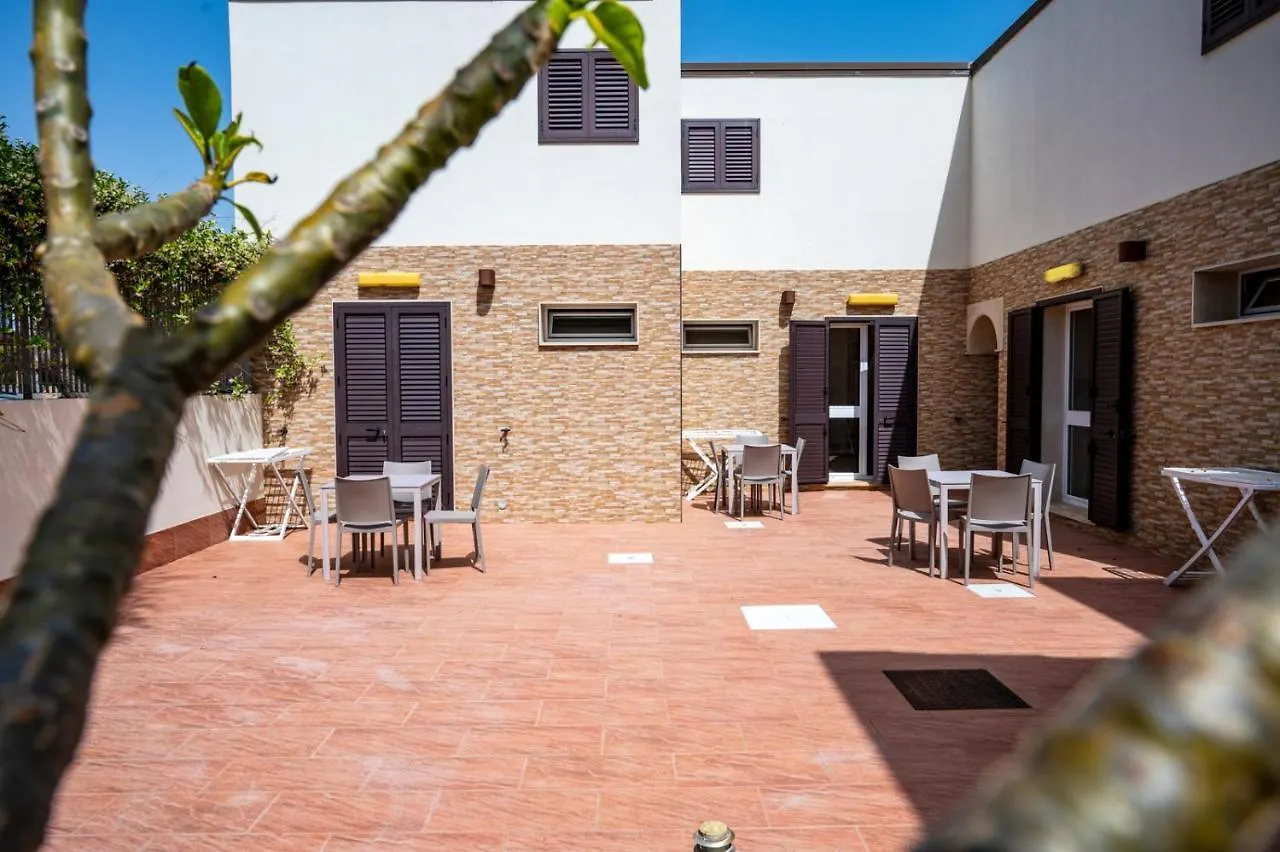 Calliope Beach Fontane Bianche